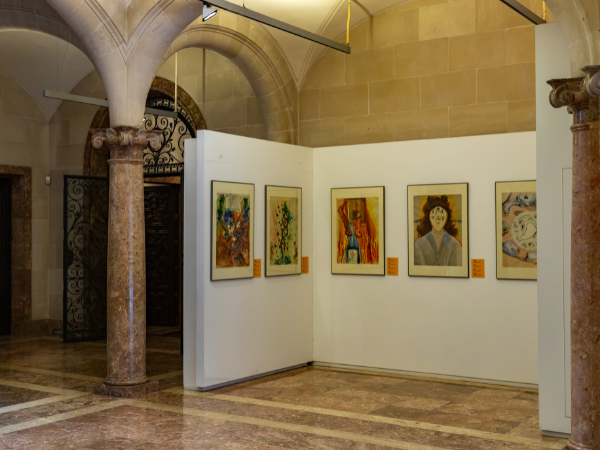 The Pros and Cons of Online Art Galleries