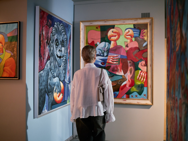 Why Visiting Local Art Exhibitions Boosts Creativity